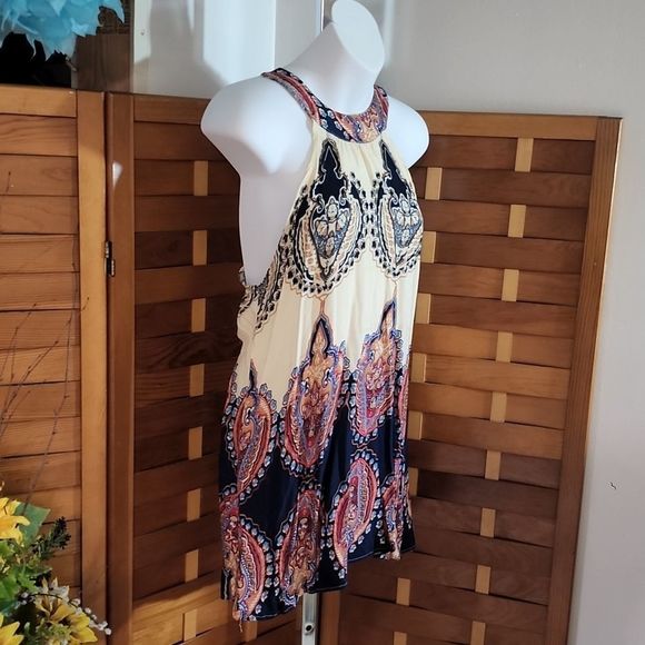 Sleeveless blouse - Picture 2 of 7